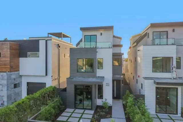 4060 Haines St, San Diego, Active - Home for Sale